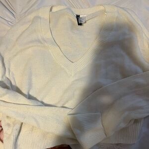 h and m sweater